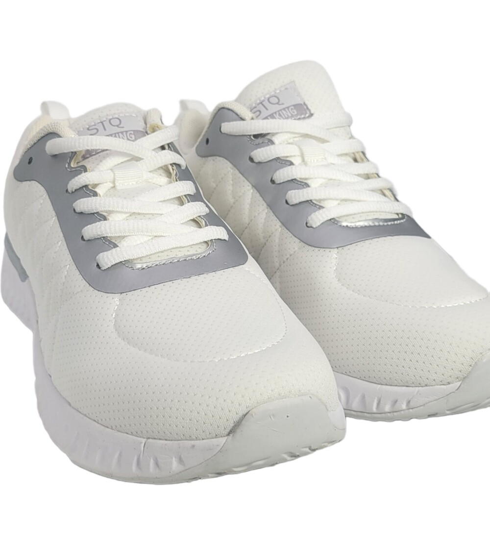 STQ Casual Sneaker, Women's Size 7.5 US. Brand New W/O Box